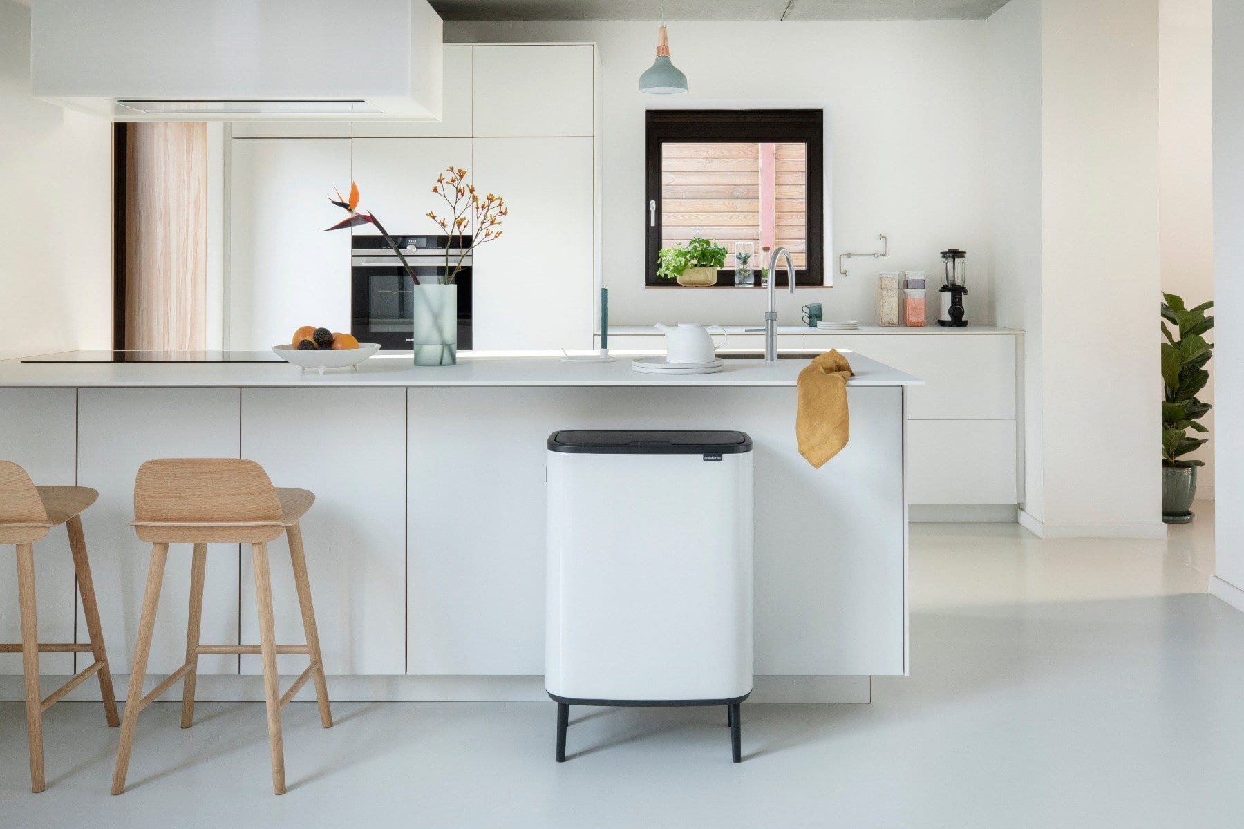 ⁦פח למטבח לחיצה 60 ליטר לבן BRABANTIA BO 60⁩ – תמונה ⁦6⁩